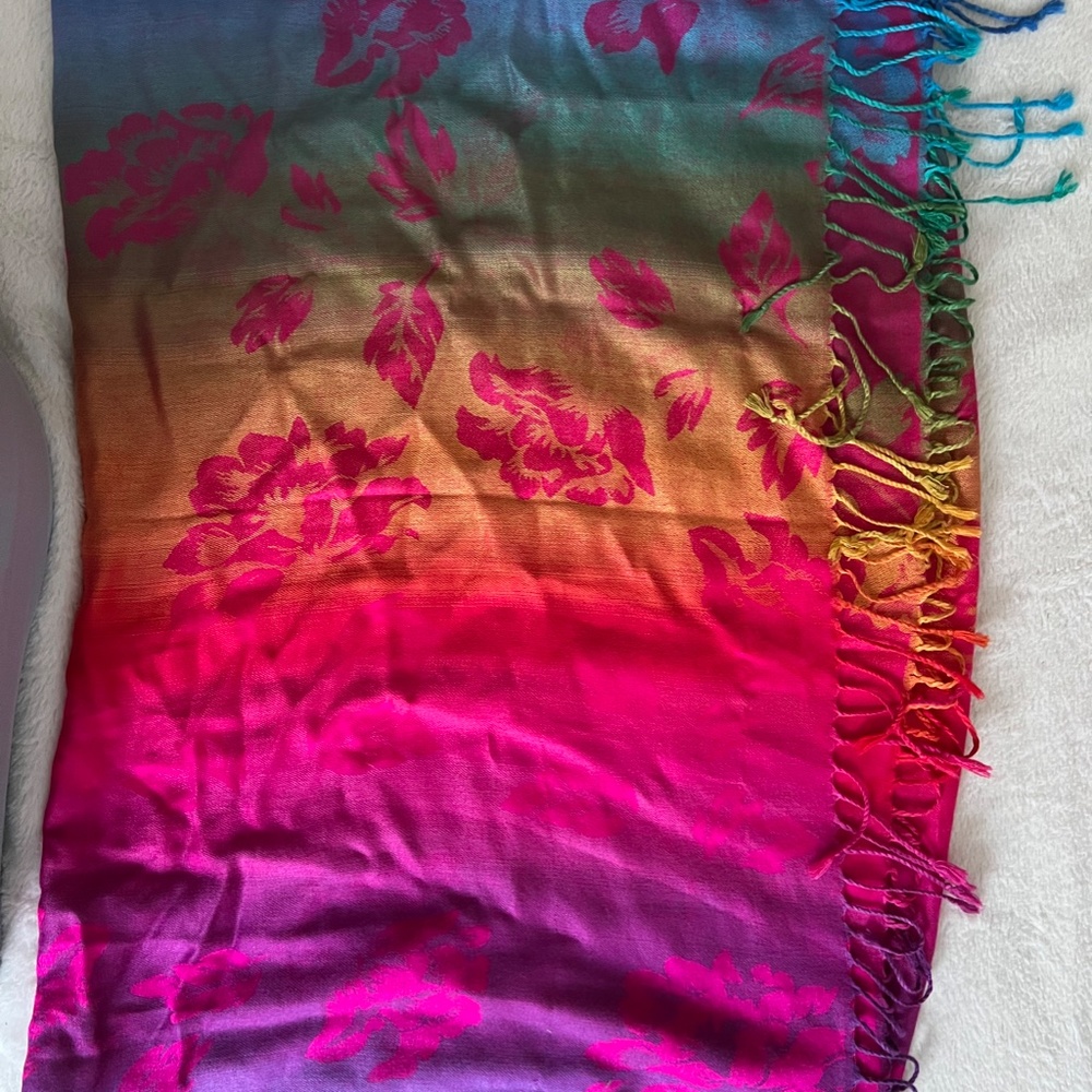 Scarf - Picture 2 of 3